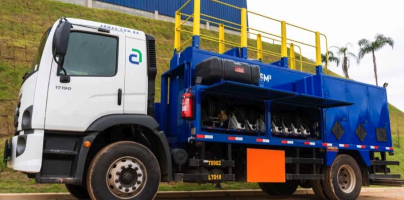 Caminhão Comboio - Top Locações